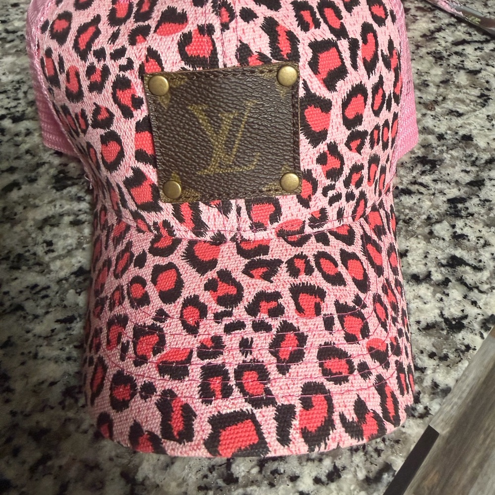 Pink Leopard Print Cap With Logo Patch - image 1